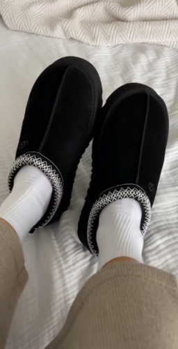 UGG Tazz Platform Black photo review